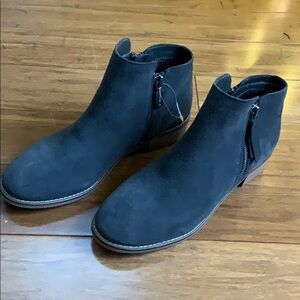NEW BLONDO Women’s Gray Waterproof Booties sz 7.5